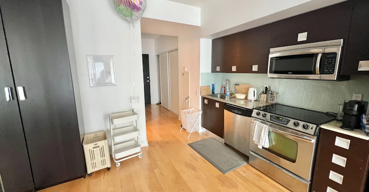 1604-33 Charles Street E, Toronto, ON, M4S 0A2 - 14