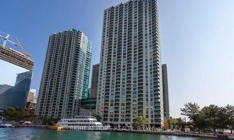 504-77 Harbour Square
