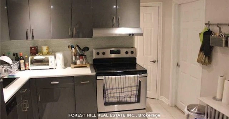 Lower-67 Brunswick Avenue, Toronto, ON, M5S 2L8 - 4
