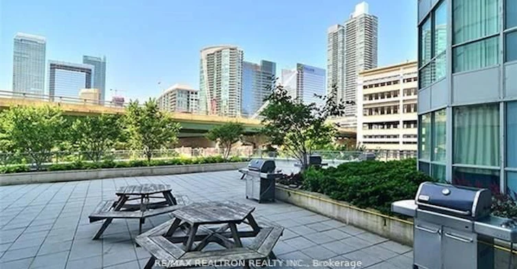 825-230 Queens Quay W, Toronto, ON, M5J 2Y7 - 11