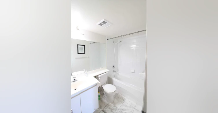 825-230 Queens Quay W, Toronto, ON, M5J 2Y7 - 7