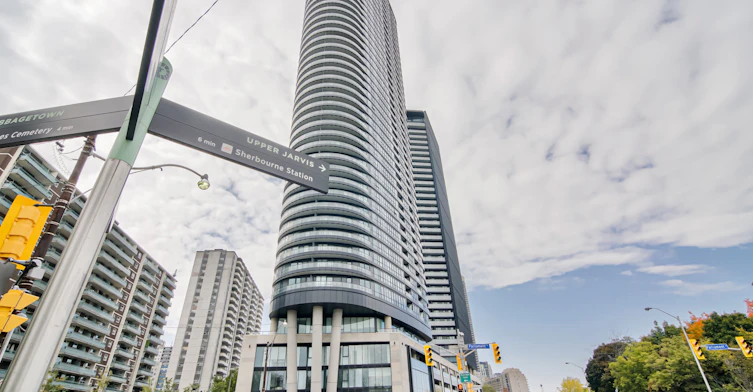 2321-585 Bloor Street E, Toronto, ON, M4W 0B3 - 2