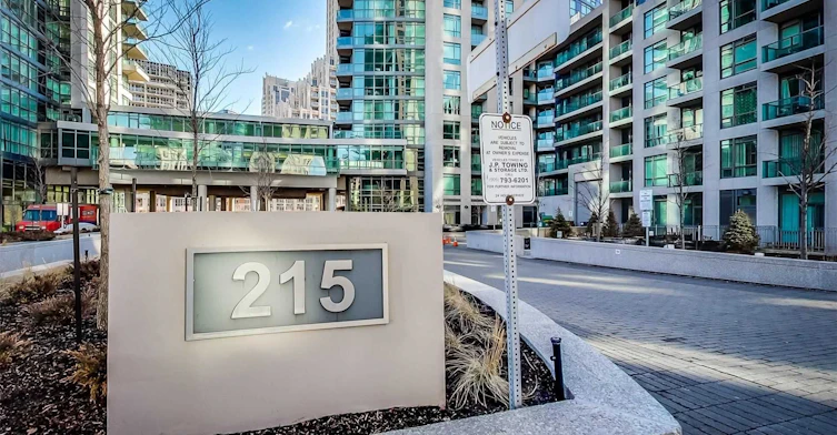 3808-215 Fort York Boulevard, Toronto, ON, M5V 4A2