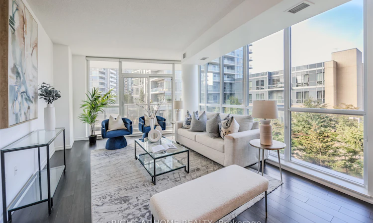 206-70 Forest Manor Road
