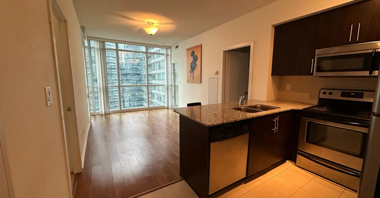 2701-65 Bremner Boulevard, Toronto, ON, M5J 0A7 - 4