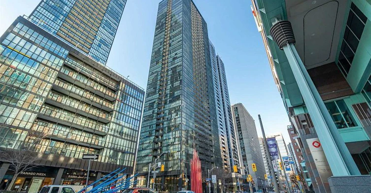 1905-110 Charles Street E, Toronto, ON, M4Y 1T5 - 2