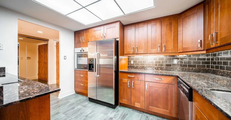 402-71 Charles Street E, Toronto, ON, M4Y 2T3 - 12
