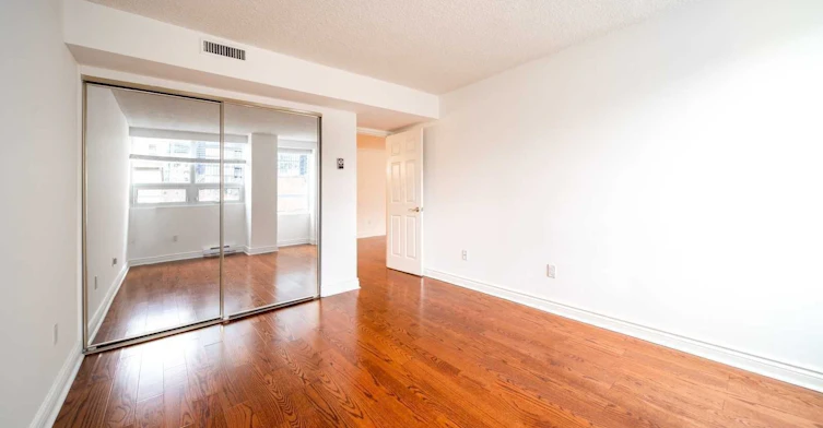 402-71 Charles Street E, Toronto, ON, M4Y 2T3 - 14