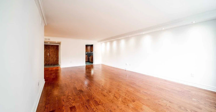 402-71 Charles Street E, Toronto, ON, M4Y 2T3 - 4