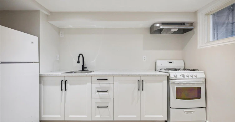 Basement-112 Claremont Street, Toronto, ON, M6J 2M5 - 5