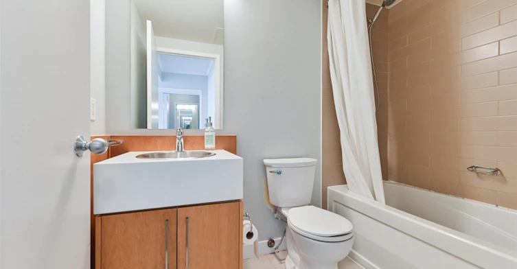 1102-5 Mariner Terrace, Toronto, ON, M5V 3V6 - 19