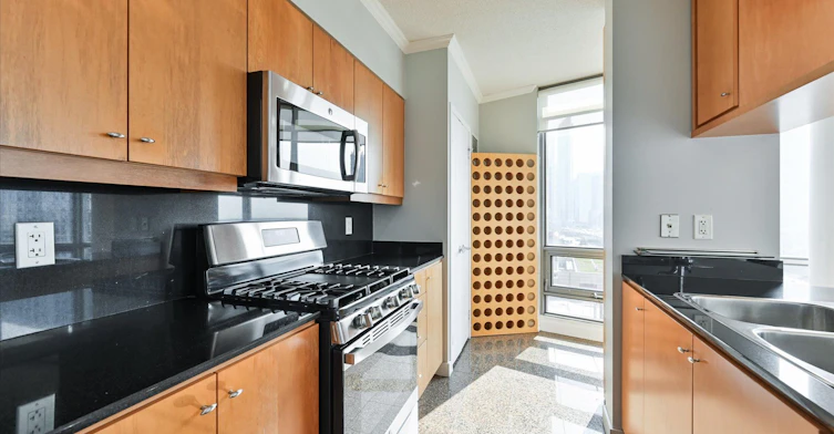 1102-5 Mariner Terrace, Toronto, ON, M5V 3V6 - 12