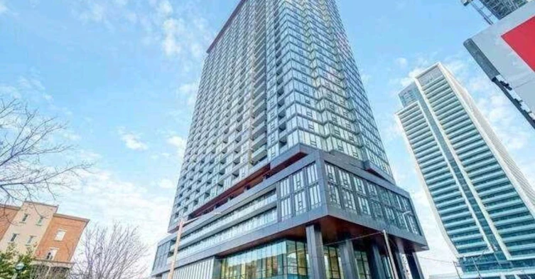 Ph11-19 Western Battery Road, Toronto, ON, M6K 0E3