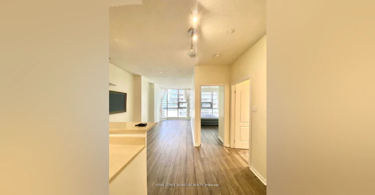903-393 King Street, Toronto, ON, M5V 3G8