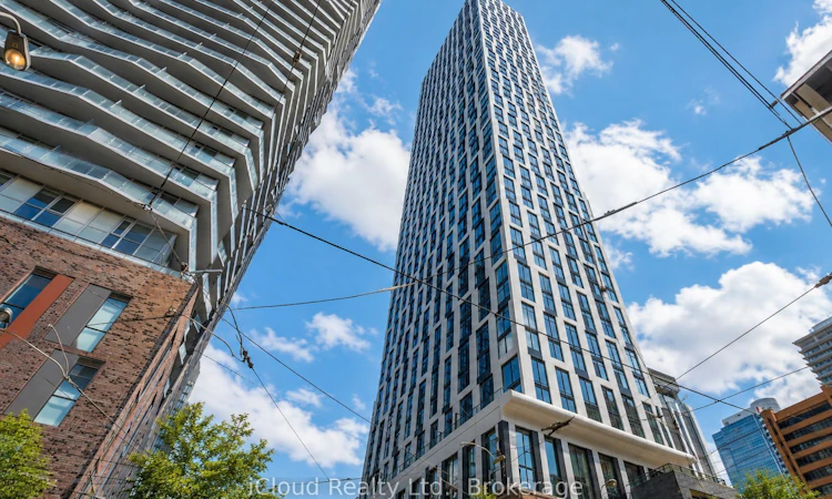 4012-252 Church Street