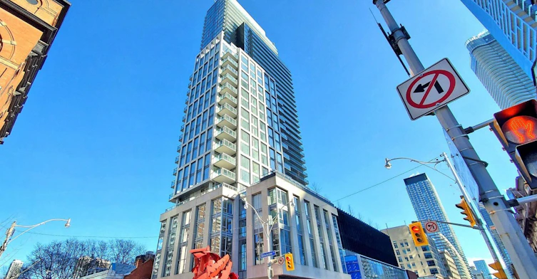 3213-3 Gloucester Street, Toronto, ON, M4Y 0C6