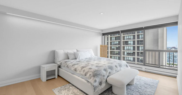 2202-65 Harbour Square, Toronto, ON, M5J 2L4 - 25
