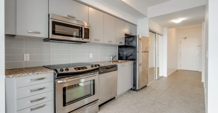 2501-832 Bay Street, Toronto, ON, M5S 1Z6 - 3