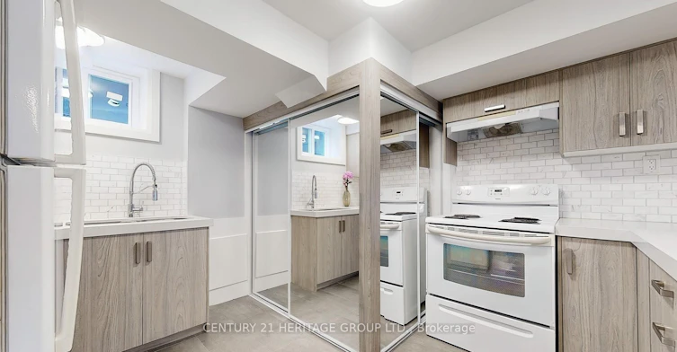 Lower-29 Manadon Drive, Toronto, ON, M2M 1W8 - 7
