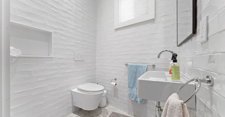 24 Mann Avenue, Toronto, ON, M4S 2Y3 - 21