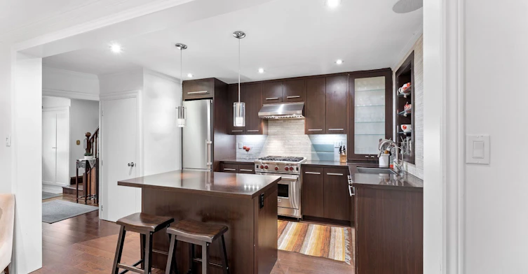 24 Mann Avenue, Toronto, ON, M4S 2Y3 - 15