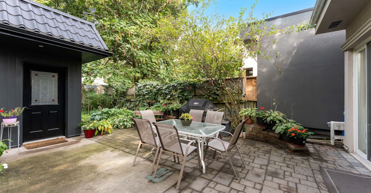 24 Mann Avenue, Toronto, ON, M4S 2Y3 - 41