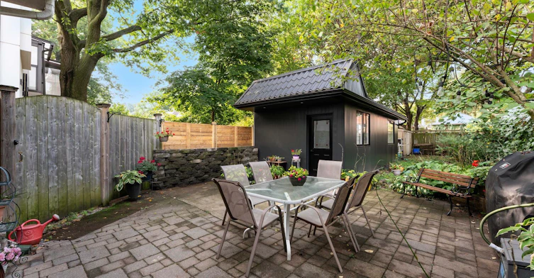 24 Mann Avenue, Toronto, ON, M4S 2Y3 - 40