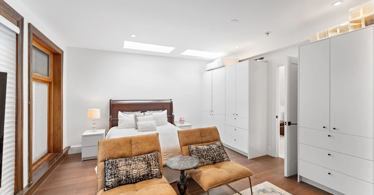 24 Mann Avenue, Toronto, ON, M4S 2Y3 - 25