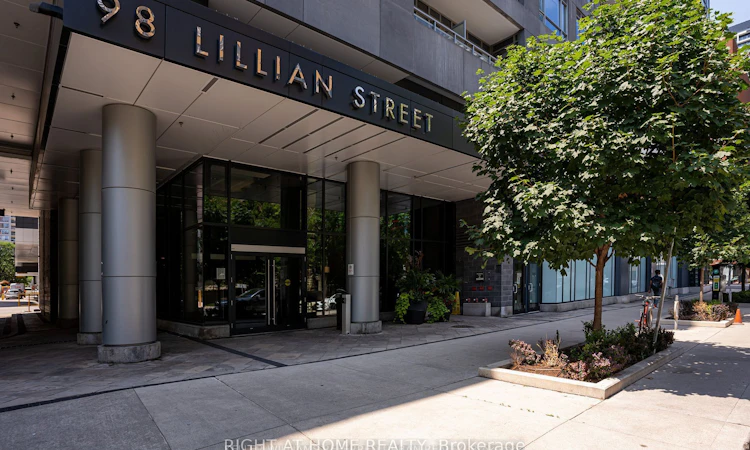 # 916-98 Lillian Street