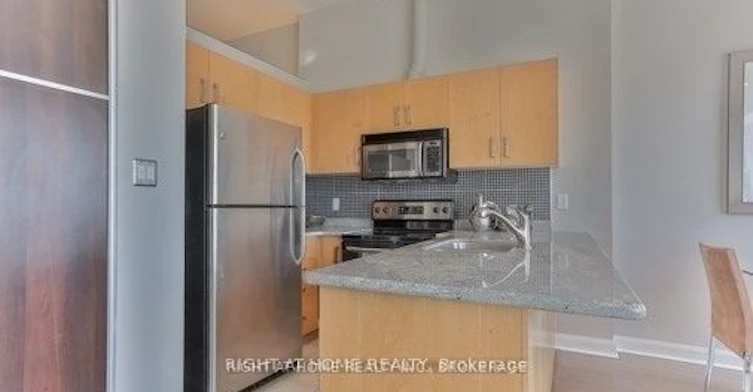 813-700 King Street W, Toronto, ON, M5V 2Y6 - 7