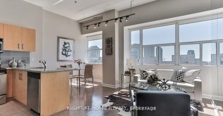 813-700 King Street W, Toronto, ON, M5V 2Y6 - 4