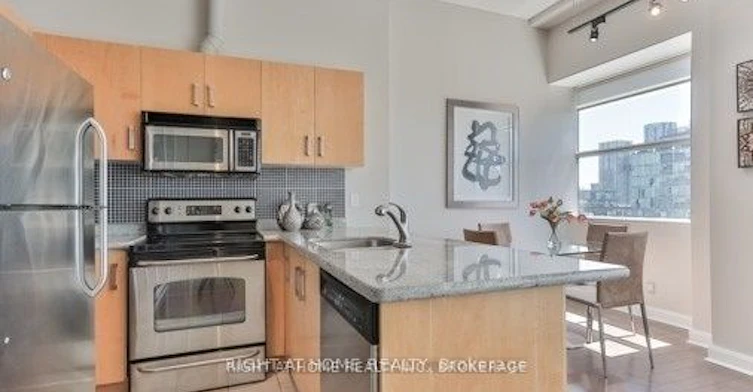 813-700 King Street W, Toronto, ON, M5V 2Y6 - 5