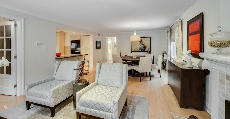 Main-9 Highbourne Road, Toronto, ON, M5P 2J1 - 6