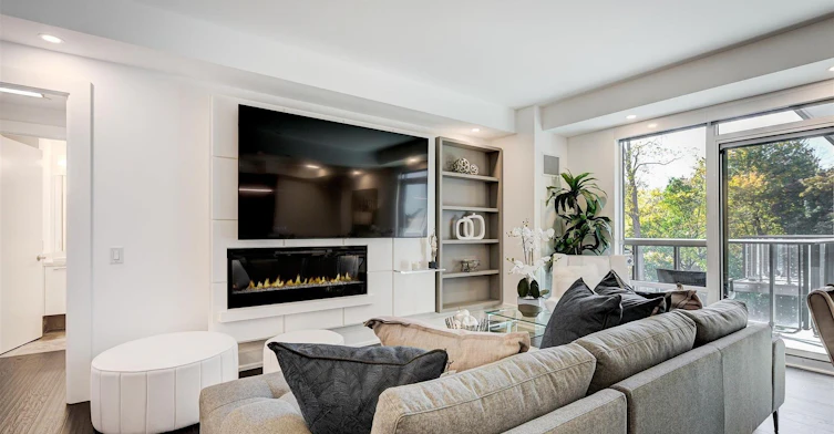401-3 Southvale Drive, Toronto, ON, M4G 1G1 - 6