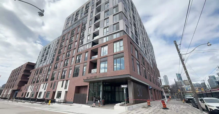 546-30 Dreamers Way, Toronto, ON, M5A 0Y7