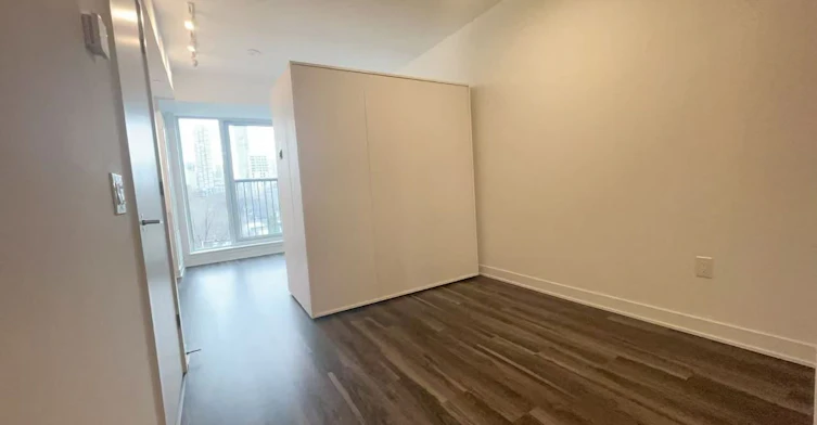 546-30 Dreamers Way, Toronto, ON, M5A 0Y7 - 8