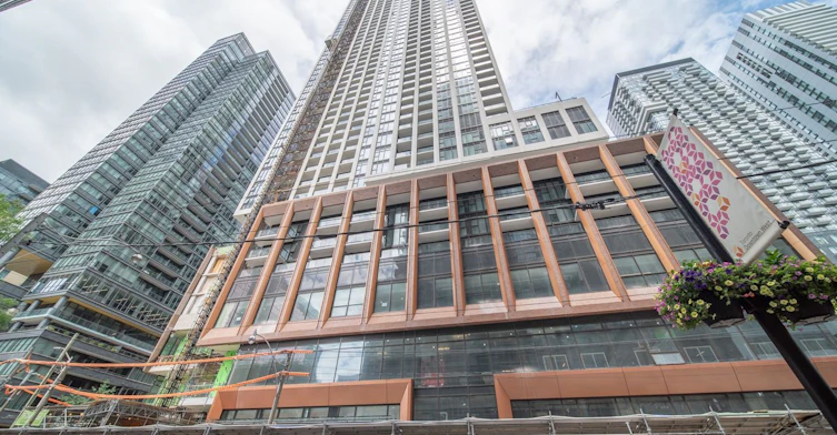 525-400 King Street W, Toronto, ON, M5V 1K2