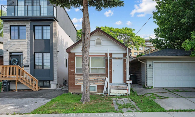 2 Mulberry Crescent