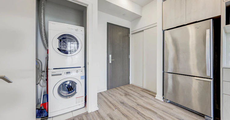 1011-52 Forest Manor Road, Toronto, ON, M2J 0E2 - 11