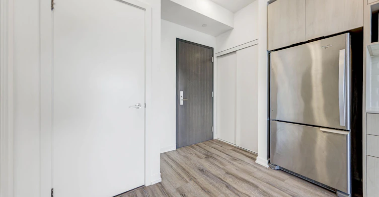1011-52 Forest Manor Road, Toronto, ON, M2J 0E2 - 3