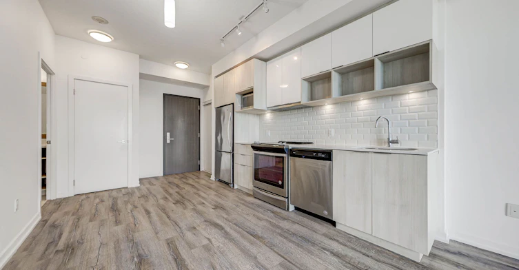 1011-52 Forest Manor Road, Toronto, ON, M2J 0E2 - 5