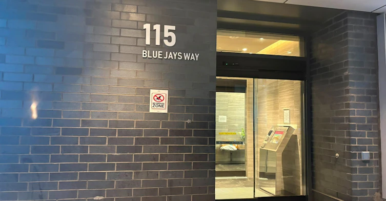 621-115 Blue Jays Way, Toronto, ON, M5V 0N4 - 2