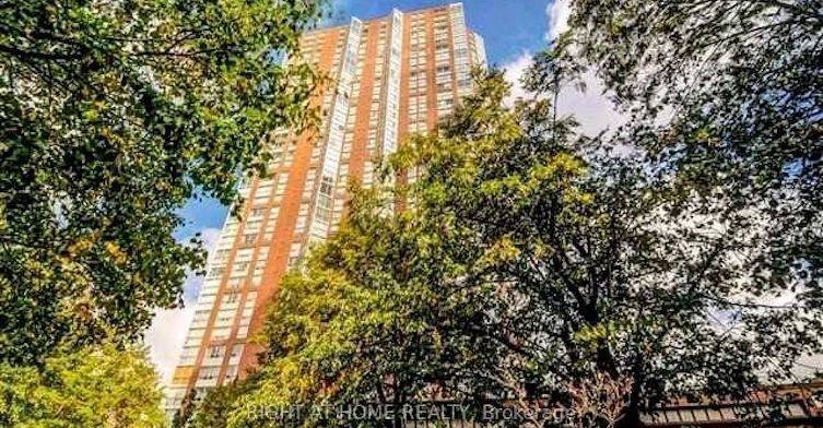 611-5 Concorde Place, Toronto, ON, M3C 3M8 - 13