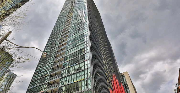 1704-110 Charles Street E, Toronto, ON, M4Y 1T5