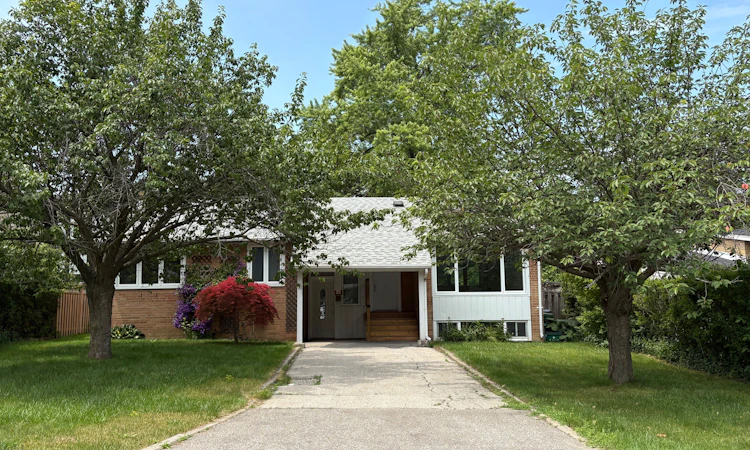 73 Berkinshaw Crescent
