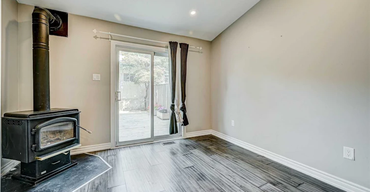 739 Manning Avenue, Toronto, ON, M6G 2W5 - 12