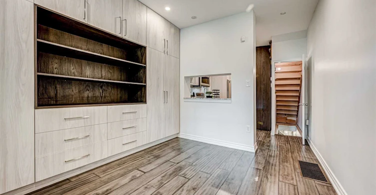 739 Manning Avenue, Toronto, ON, M6G 2W5 - 4