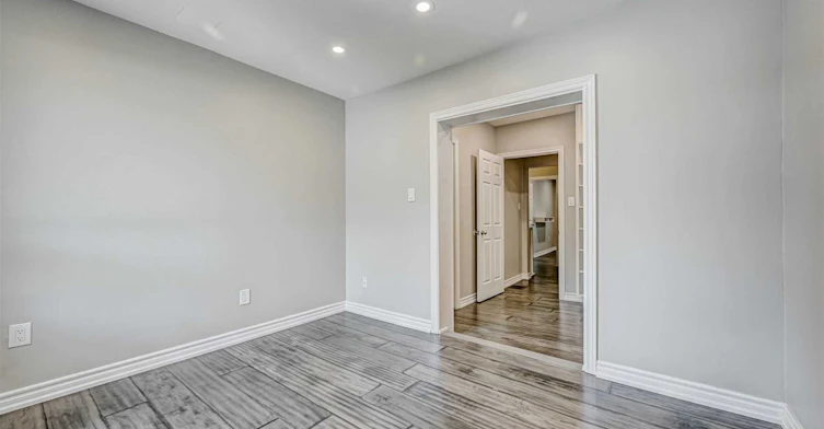 739 Manning Avenue, Toronto, ON, M6G 2W5 - 22