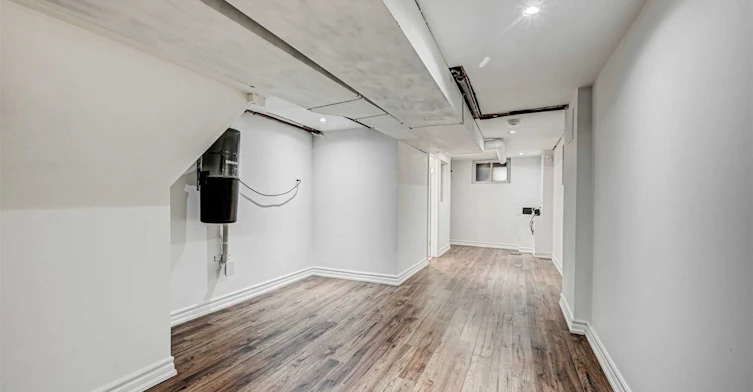 739 Manning Avenue, Toronto, ON, M6G 2W5 - 30