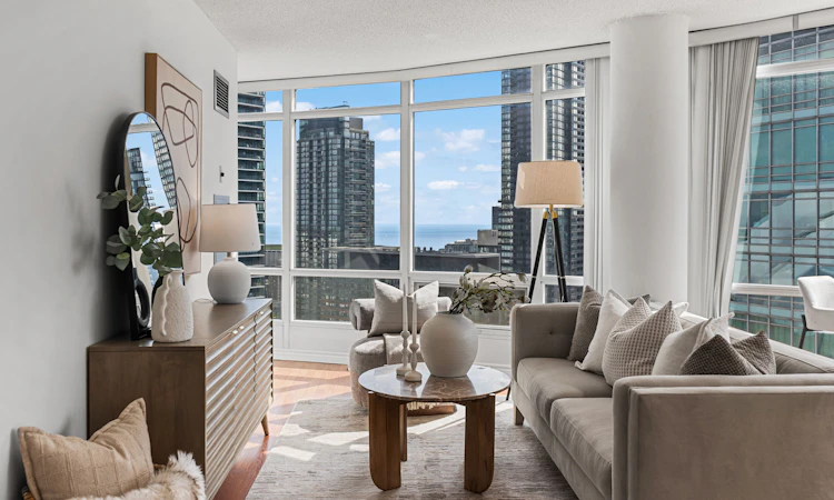 3003-373 Front Street W